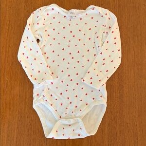🍓3/$10 Zara White and Red Heart Bodysuit size 2-3Y